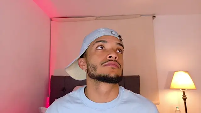 Snapshot of eross_chipre_ chatting on April 2026 03:15:01 AM eross chipre online show from April 2026 03:15:01 AM