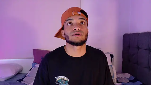 Snapshot of eross_chipre_ chatting on April 2026 10:22:01 PM eross chipre online show from April 2026 10:22:01 PM