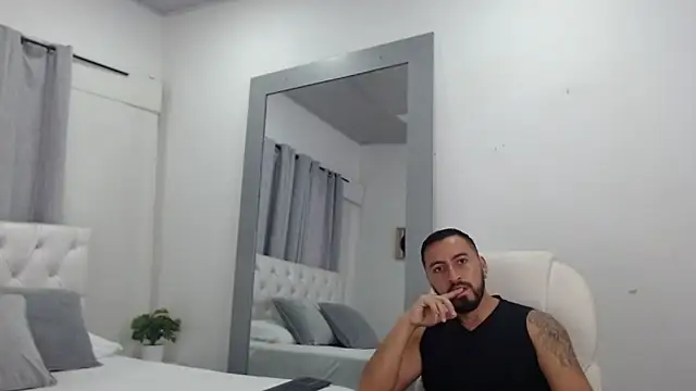 sebastian colle online show from February 2025 12:04:02 PM