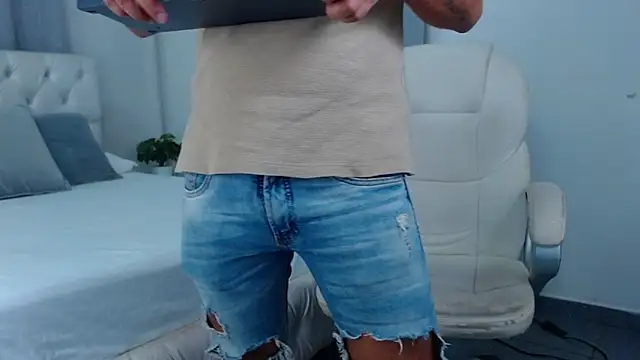 sebastian colle online show from February 2025 12:06:02 PM