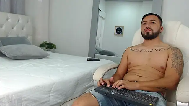 sebastian colle online show from February 2025 03:15:02 PM