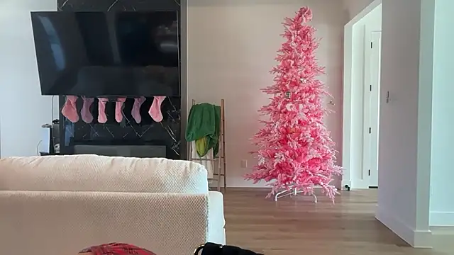 Snapshot of caylawatsun chatting on November 2025 04:29:02 PM caylawatsun online show from November 2025 04:29:02 PM