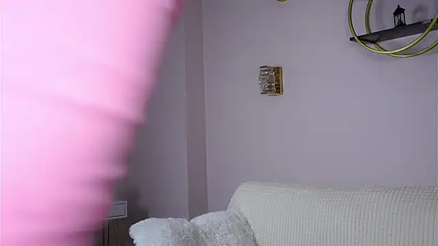 Snapshot of SunnivaCovil chatting on November 2025 02:46:01 PM SunnivaCovil online show from November 2025 02:46:01 PM