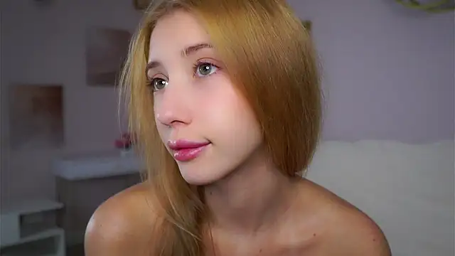 Snapshot of SunnivaCovil chatting on November 2025 02:54:01 PM SunnivaCovil online show from November 2025 02:54:01 PM