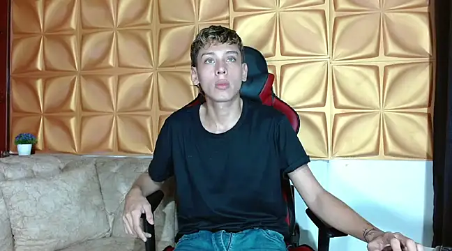 Noahoconor online show from February 2025 10:48:02 PM