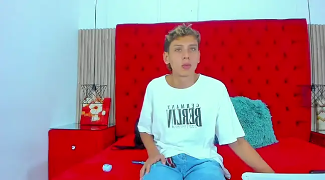 Noahoconor online show from March 2025 07:54:01 PM