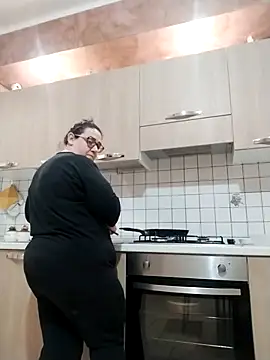 Dolcecurvy online show from April 2026 02:22:01 PM