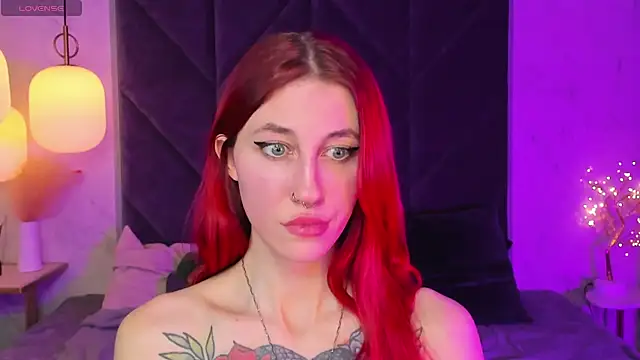 Dita Redrum online show from February 2025 11:30:01 AM