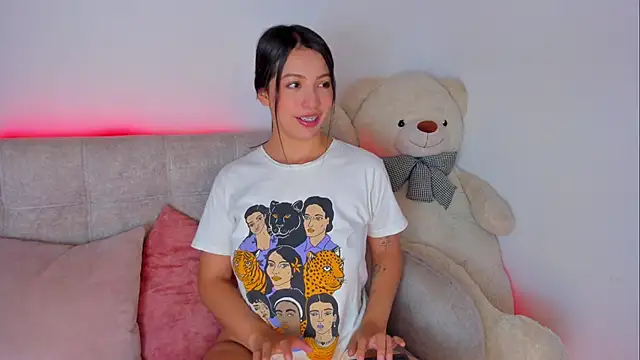 MIaloveone  online show from March 2025 12:09:02 PM