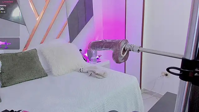 cutie sarax1 online show from September 2025 12:31:02 PM