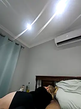 Snapshot of siniminandspice chatting on February 2025 07:30:01 PM siniminandspice online show from February 2025 07:30:01 PM