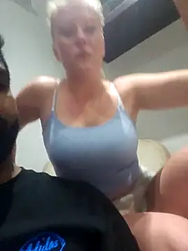 Snapshot of siniminandspice chatting on March 2025 10:21:02 PM siniminandspice online show from March 2025 10:21:02 PM