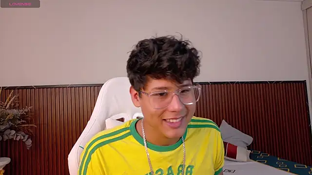 Raiden  Boy online show from February 2025 10:28:01 PM