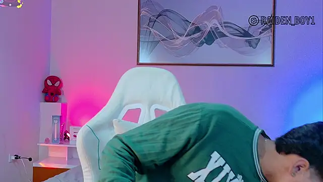 Raiden  Boy online show from December 2025 10:50:02 PM