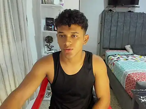 Snapshot of Fox2evans chatting on December 2025 12:04:01 AM Fox2evans online show from December 2025 12:04:01 AM