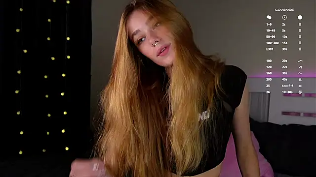 EmilaMills online show from October 2025 11:11:02 PM