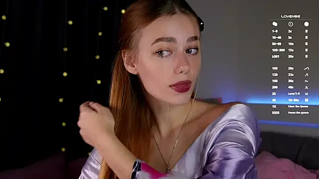 EmilaMills online show from October 2025 12:33:02 AM