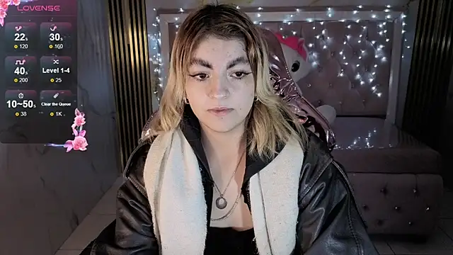 lili conor s online show from November 2025 03:16:02 AM