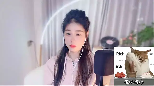 Snapshot of CC-777888 chatting on April 2026 02:15:01 PM CC-777888 online show from April 2026 02:15:01 PM