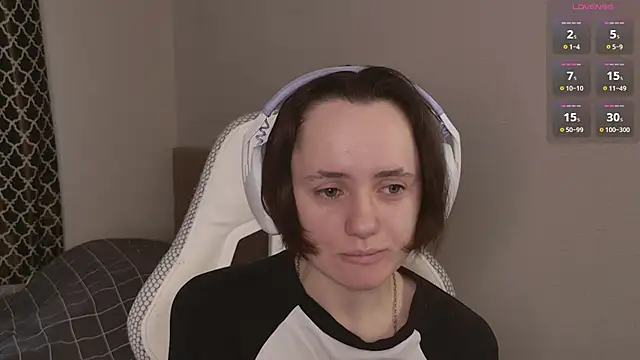 Snapshot of Luna_Loveee chatting on April 2026 04:02:02 AM Luna Loveee online show from April 2026 04:02:02 AM