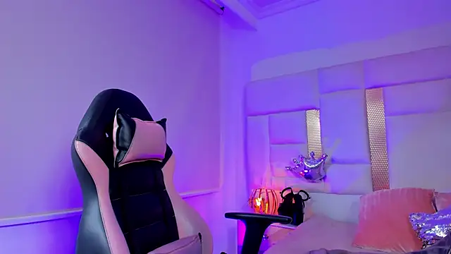 SteffyMontes online show from November 2025 01:57:02 PM