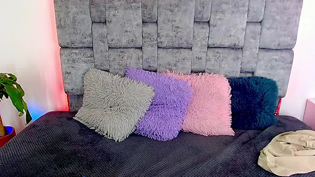 skinny bigcock02 online show from February 2025 07:36:01 PM