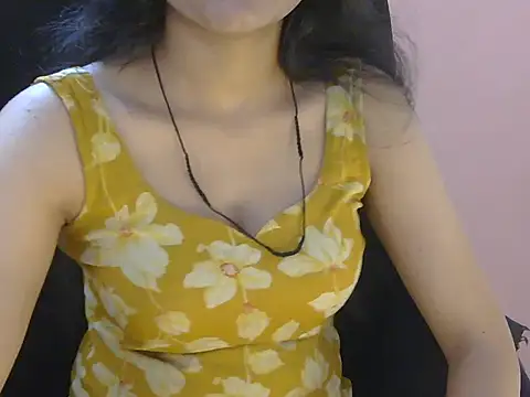 Snapshot of Cute_Pihu01 chatting on April 2026 10:02:02 PM Cute Pihu01 online show from April 2026 10:02:02 PM