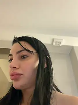 Mia Splash online show from June 2026 10:50:02 AM