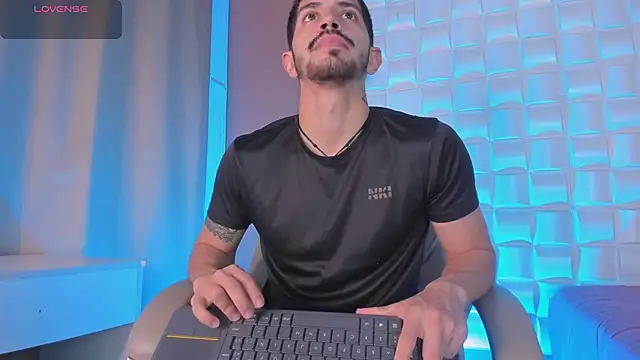 Snapshot of AlejandroStormm chatting on March 2026 11:12:01 PM AlejandroStormm online show from March 2026 11:12:01 PM