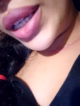 Sexlove1xo online show from November 2025 02:52:02 PM