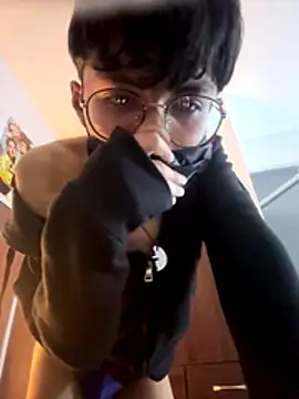 twinkperu18 online show from October 2025 02:17:02 AM