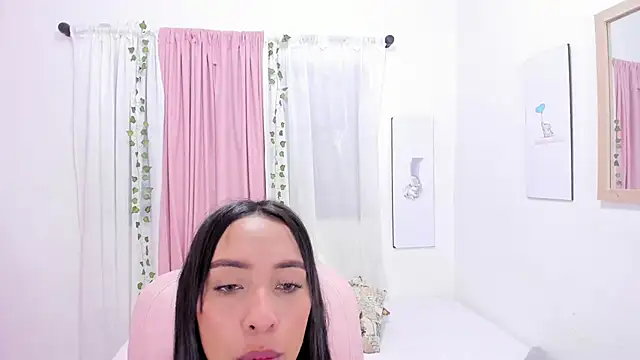 Emma lorense22 online show from March 2025 06:54:02 PM