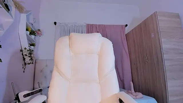 Emma lorense22 online show from October 2025 07:23:01 PM