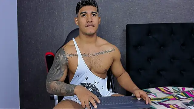 luigi hot  online show from February 2025 03:42:02 AM