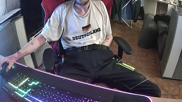 DerGeileLoveboy online show from May 2026 06:43:01 AM