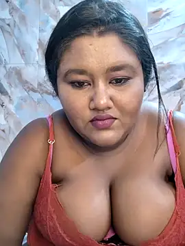 Snapshot of horny_diana chatting on April 2026 08:10:01 PM horny diana online show from April 2026 08:10:01 PM