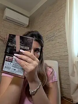 Bella Posh online show from February 2026 08:13:01 AM