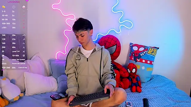 callum 77 online show from September 2025 04:12:02 AM