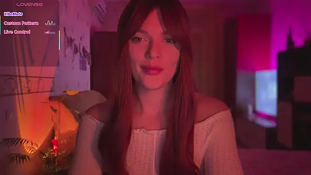 Snapshot of CherryRed_Girl chatting on April 2026 09:15:01 PM CherryRed Girl online show from April 2026 09:15:01 PM