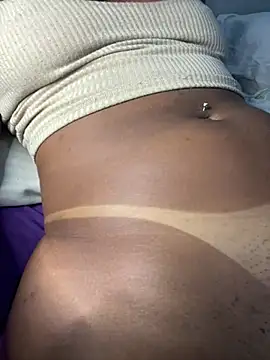 Snapshot of yasmimbrasileirinha chatting on February 2025 11:35:01 PM yasmimbrasileirinha online show from February 2025 11:35:01 PM