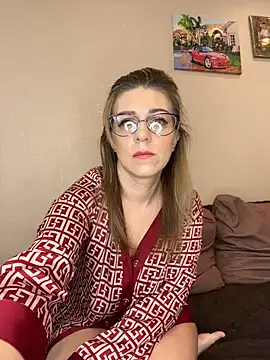 Snapshot of Lusi_Luxary chatting on March 2025 05:31:02 AM Lusi Luxary online show from March 2025 05:31:02 AM