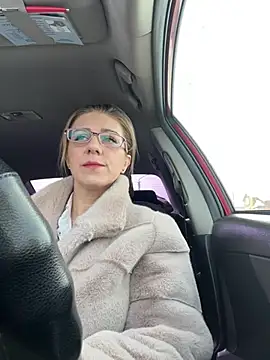 Snapshot of Lusi_Luxary chatting on March 2025 05:00:02 AM Lusi Luxary online show from March 2025 05:00:02 AM