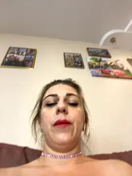 Snapshot of Lusi_Luxary chatting on October 2025 06:13:02 AM Lusi Luxary online show from October 2025 06:13:02 AM