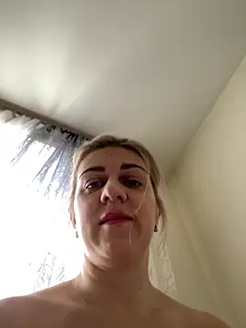 Snapshot of Lusi_Luxary chatting on November 2025 05:17:01 AM Lusi Luxary online show from November 2025 05:17:01 AM