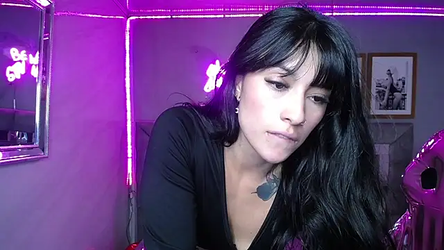 Isabella Collen v online show from March 2025 06:37:02 PM