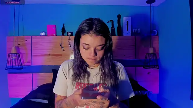 ChloeAllennn online show from March 2026 01:15:01 PM