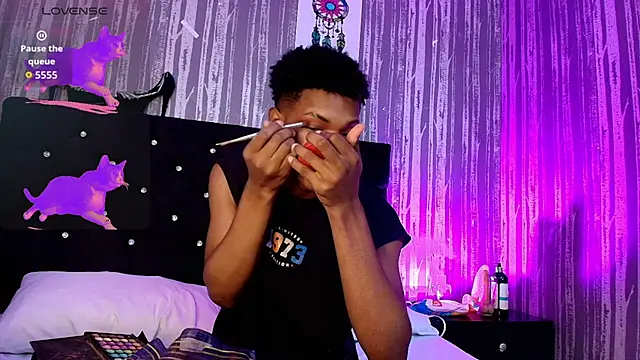 khler Angelis online show from November 2025 01:03:01 PM