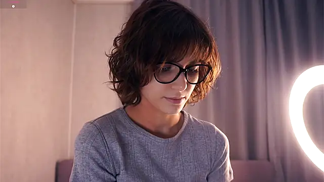 Snapshot of SibleyBurner chatting on December 2025 06:45:02 PM SibleyBurner online show from December 2025 06:45:02 PM