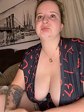Snapshot of curvy_eina chatting on July 2026 12:15:02 AM curvy eina online show from July 2026 12:15:02 AM