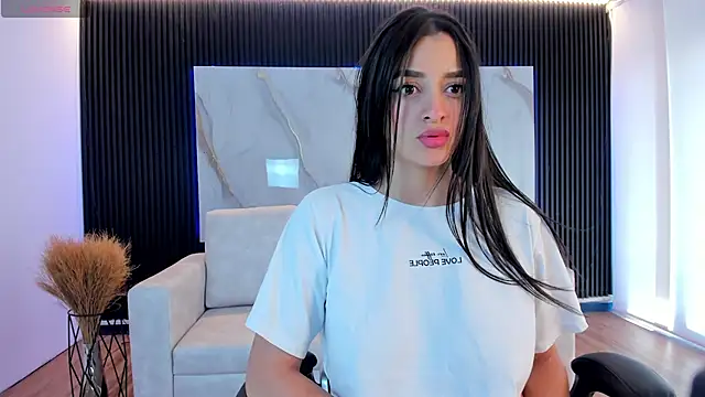 Ivaannaa  online show from October 2025 02:25:02 PM